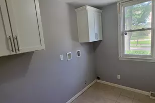 2880 N 52nd St, Milwaukee, WI 53210 - Photo 9