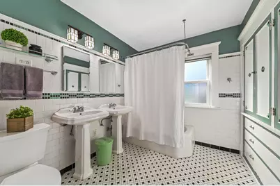 7441  Lincoln Pl, Wauwatosa, WI 53213 - Photo 23