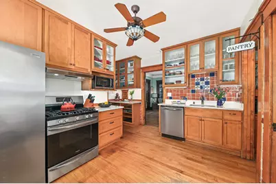 7441  Lincoln Pl, Wauwatosa, WI 53213 - Photo 13