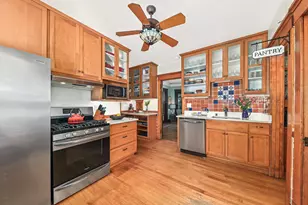 7441 Lincoln Pl, Wauwatosa, WI 53213 - Photo 13