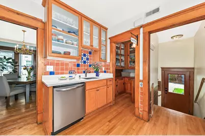 7441  Lincoln Pl, Wauwatosa, WI 53213 - Photo 15