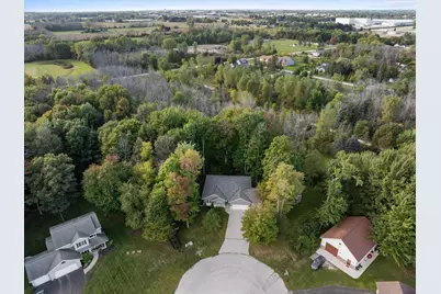 3318  Cimarron Ct, Manitowoc, WI 54220 - Photo 33