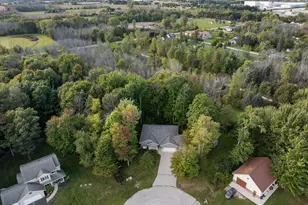 3318 Cimarron Ct, Manitowoc, WI 54220 - Photo 33