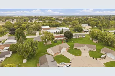 406  Keno Cir, Horicon, WI 53032 - Photo 31