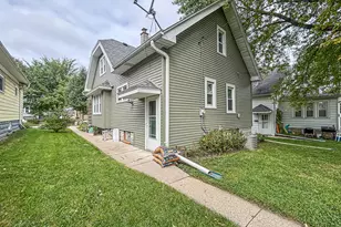 2222 S 78th St, West Allis, WI 53219 - Photo 31