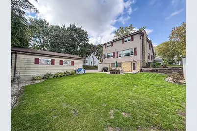 W164N8586  Hiawatha Ave, Menomonee Falls, WI 53051 - Photo 33