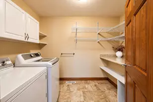211 Kummrow Ct, Wales, WI 53183 - Photo 23