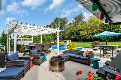 W275N342  Arrowhead Trl, Pewaukee, WI 53188 - Photo 63
