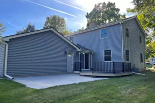 725 S Silverbrook Dr, West Bend, WI 53095 - Photo 3