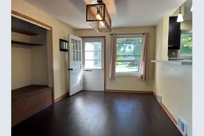 725 S Silverbrook Dr, West Bend, WI 53095 - Photo 9