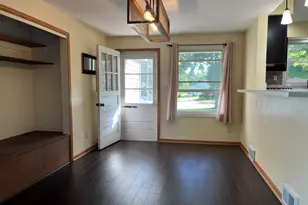 725 S Silverbrook Dr, West Bend, WI 53095 - Photo 9