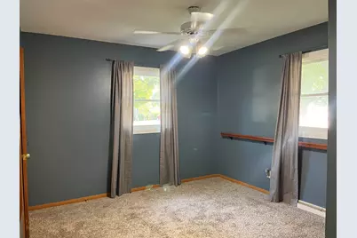 725 S Silverbrook Dr, West Bend, WI 53095 - Photo 15