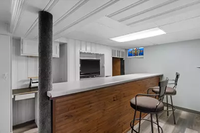 6536 W Burdick Ave, Milwaukee, WI 53219 - Photo 23