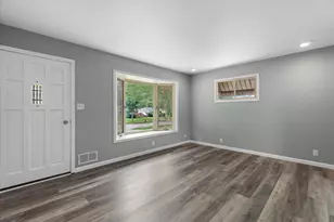 6536 W Burdick Ave, Milwaukee, WI 53219 - Photo 33