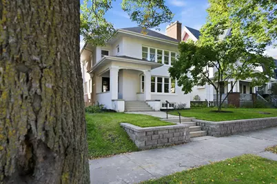 3007 N Farwell Ave, Milwaukee, WI 53211 - Photo 1