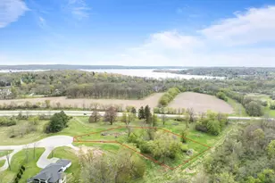 W4542 Lakeview Glen Dr, Geneva, WI 53147 - Photo 13