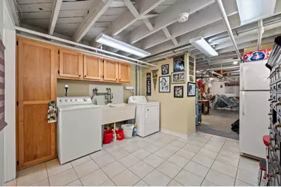 837 S 17th St, Milwaukee, WI 53204 - Photo 25