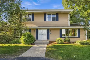 11145 N Riverland Ct, Mequon, WI 53092 - Photo 37