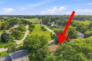 11145 N Riverland Ct, Mequon, WI 53092 - Photo 45
