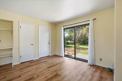 11145 N Riverland Ct, Mequon, WI 53092 - Photo 13
