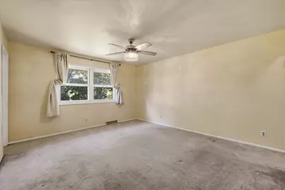 11145 N Riverland Ct, Mequon, WI 53092 - Photo 19
