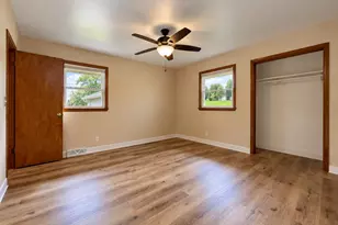 8401 S 36th St, Franklin, WI 53132 - Photo 23