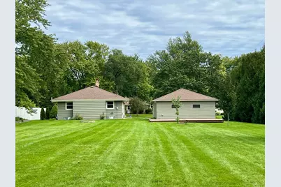 8401 S 36th St, Franklin, WI 53132 - Photo 35