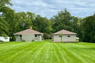 8401 S 36th St, Franklin, WI 53132 - Photo 35
