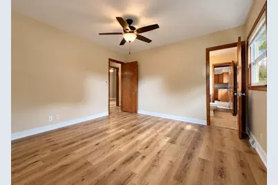8401 S 36th St, Franklin, WI 53132 - Photo 25