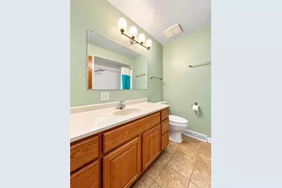 8401 S 36th St, Franklin, WI 53132 - Photo 13