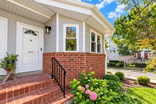 2562 N Farwell Ave, Milwaukee, WI 53211 - Photo 1