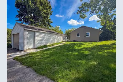 8208 W Keefe Ave, Milwaukee, WI 53222 - Photo 3