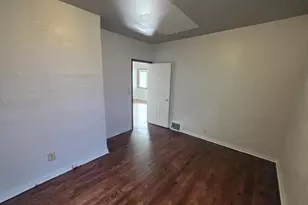 2856 N Holton St, Milwaukee, WI 53212 - Photo 15