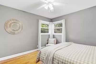 9015 N Iroquois Rd, Bayside, WI 53217 - Photo 15