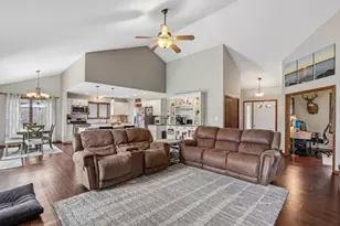 5809 83rd St, Kenosha, WI 53142 - Photo 5