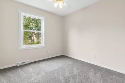 W208S10489  Karen Ct, Muskego, WI 53150 - Photo 9