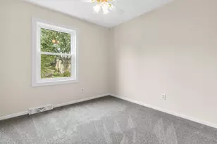W208S10489 Karen Ct, Muskego, WI 53150 - Photo 9