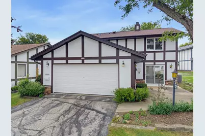 5309  Somerset Ln, Greenfield, WI 53221 - Photo 3