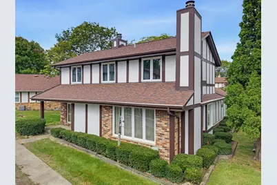 5309  Somerset Ln, Greenfield, WI 53221 - Photo 1