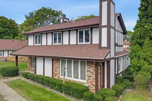 5309 Somerset Ln, Greenfield, WI 53221 - Photo 1