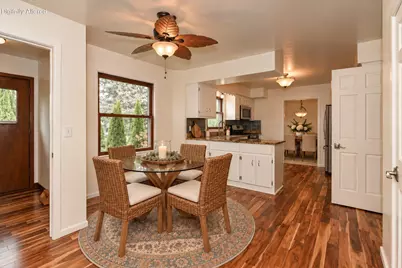 4930  Saxony Ln, Greendale, WI 53129 - Photo 25