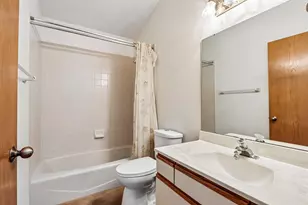 101 E Sutton Pl, Waukesha, WI 53188 - Photo 31