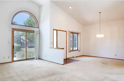 101 E Sutton Pl #A, Waukesha, WI 53188 - Photo 13