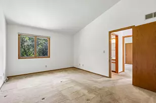 101 E Sutton Pl, Waukesha, WI 53188 - Photo 23