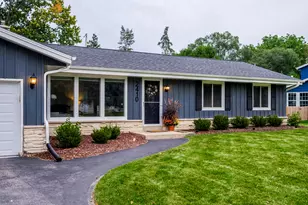 2410 Camelot Dr, Brookfield, WI 53045 - Photo 39