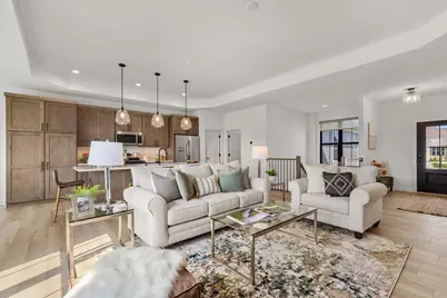 W251N2413  Valleyview Cir, Pewaukee, WI 53072 - Photo 13