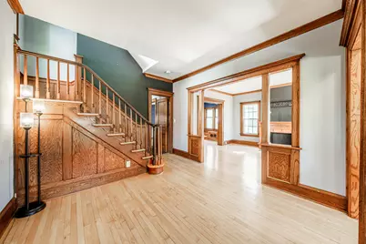 1574 S 79th St, West Allis, WI 53214 - Photo 9