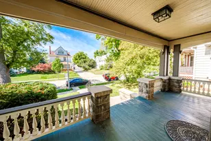 1574 S 79th St, West Allis, WI 53214 - Photo 3