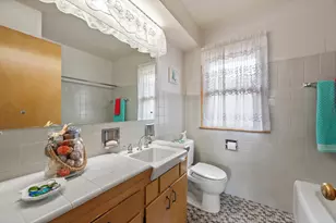 10541 W Woodward Ave, Wauwatosa, WI 53222 - Photo 13