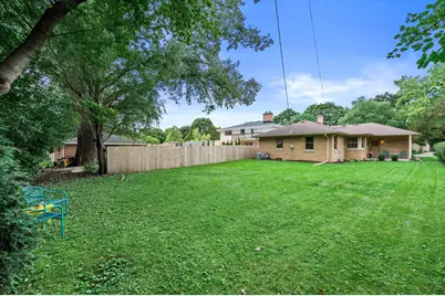 10541 W Woodward Ave, Wauwatosa, WI 53222 - Photo 23